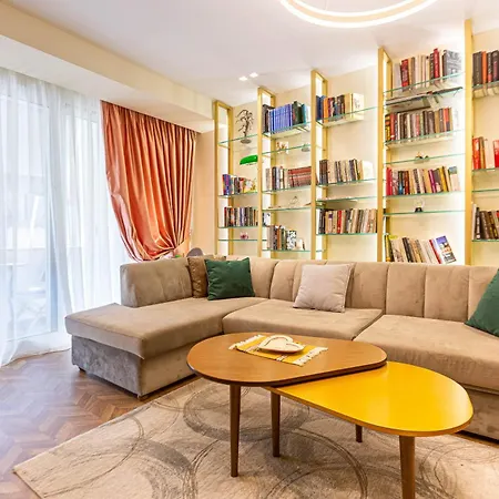 Center Fame House Apartman