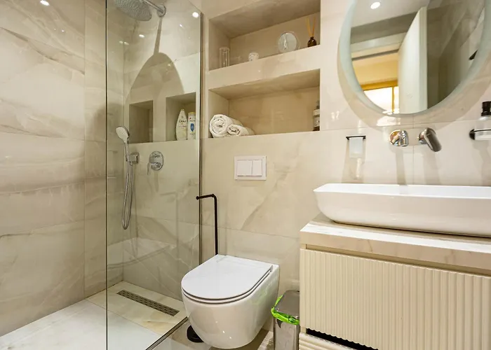 Center Fame House Apartman *